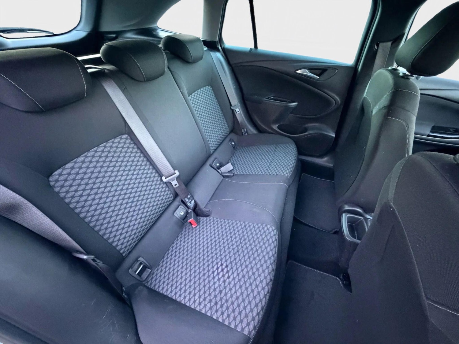 Used Vauxhall Astra for sale - 76832326: Photo 15