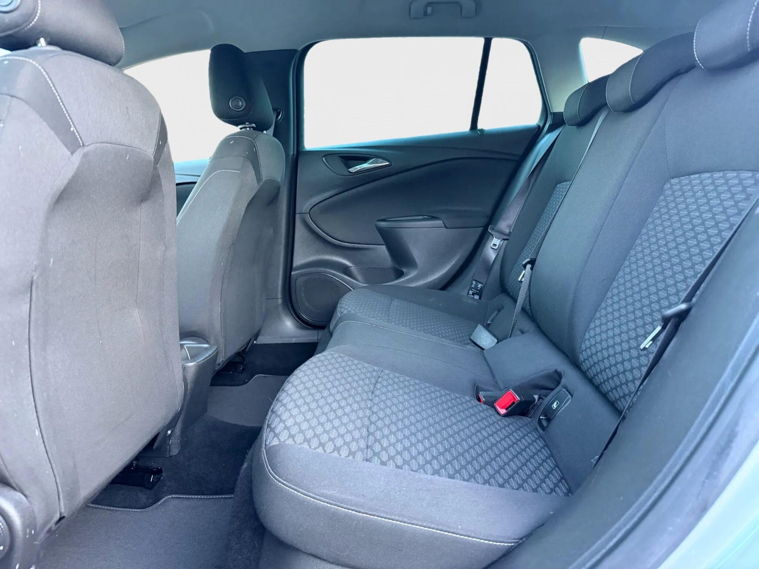 Used Vauxhall Astra for sale - 76832326: Photo 17