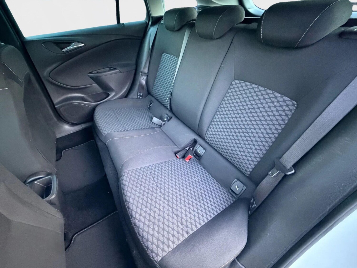 Used Vauxhall Astra for sale - 76832326: Photo 18