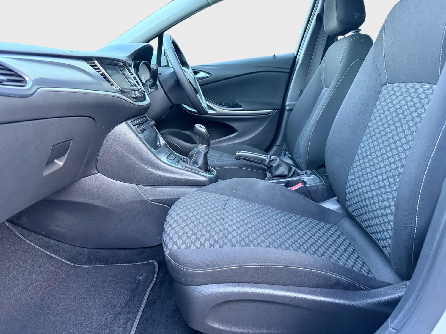 Used Vauxhall Astra for sale - 76832326: Photo 20