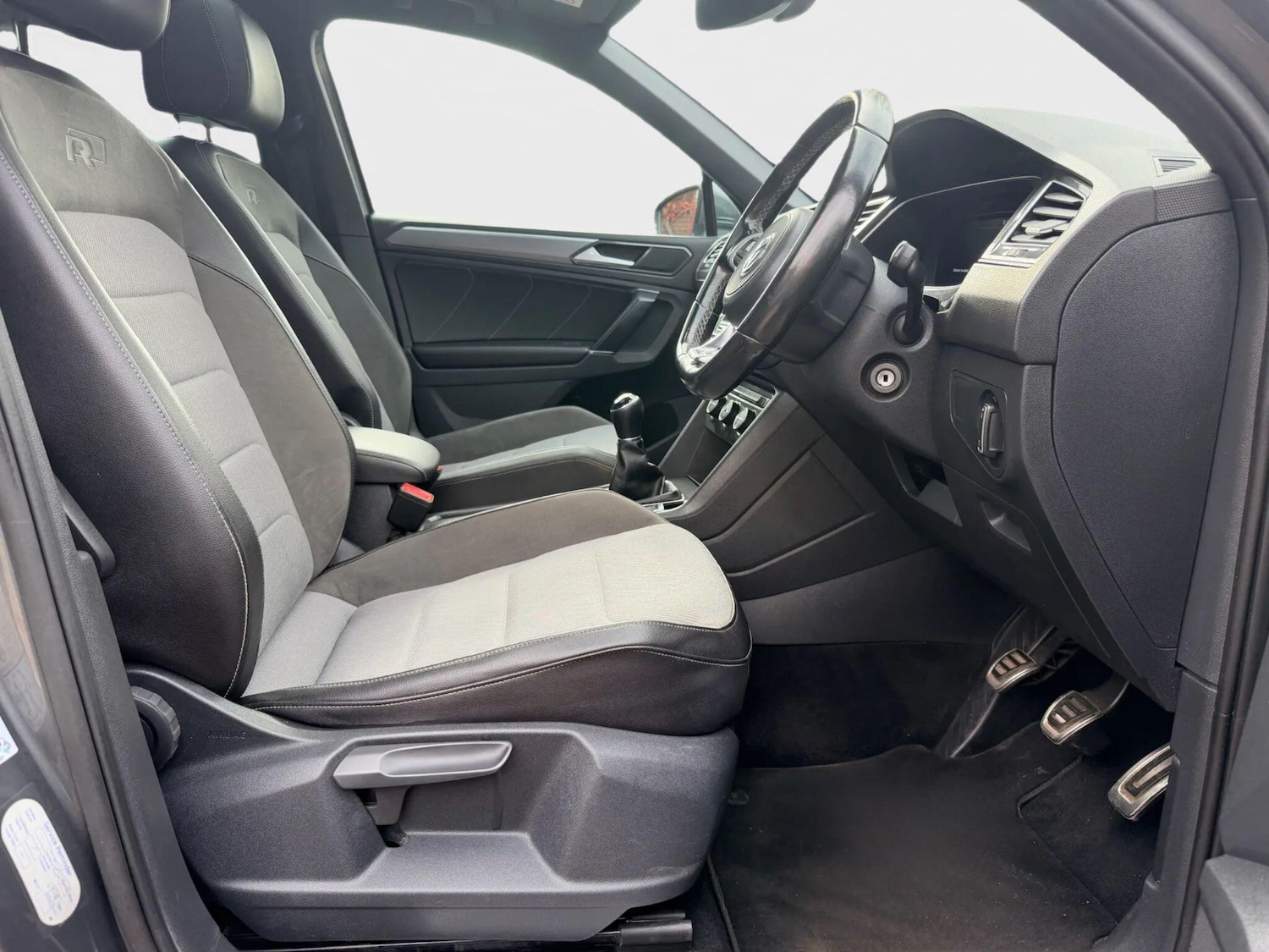 Used Volkswagen Tiguan 2016 for sale - 76295609: Photo 11