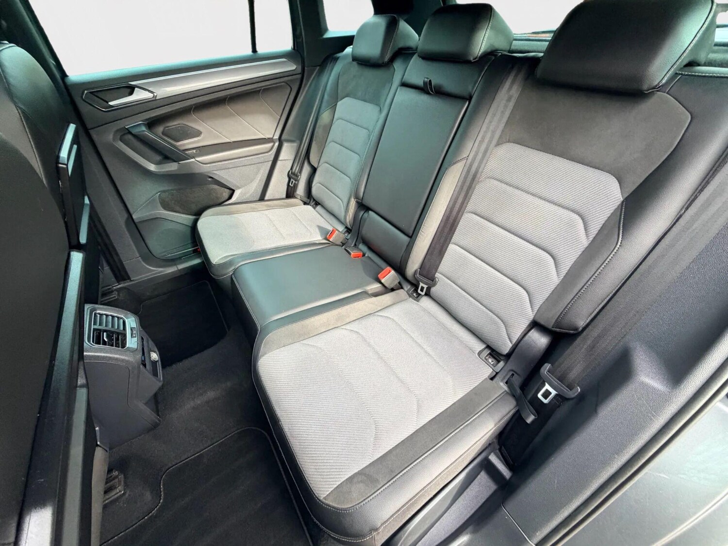 Used Volkswagen Tiguan 2016 for sale - 76295609: Photo 23