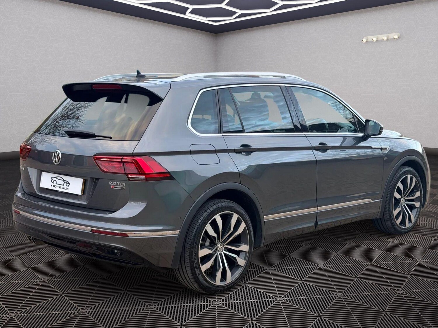 Used Volkswagen Tiguan 2016 for sale - 76295609: Photo 4