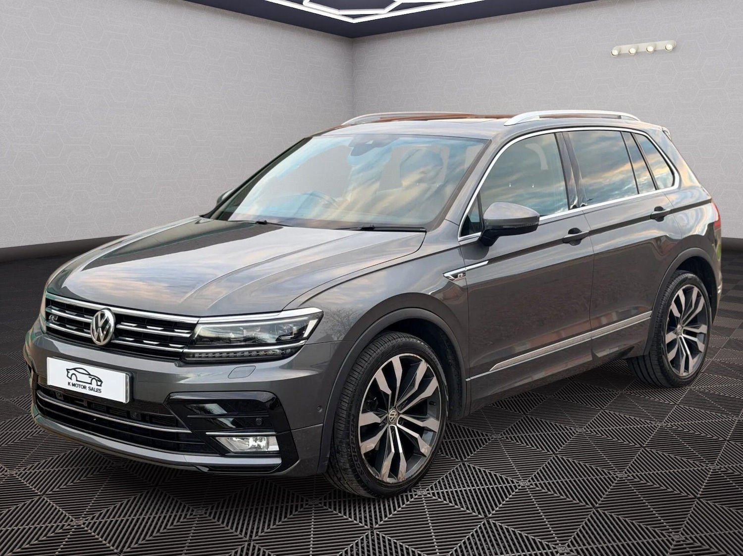 Used Volkswagen Tiguan 2016 for sale - 76295609: Photo 8