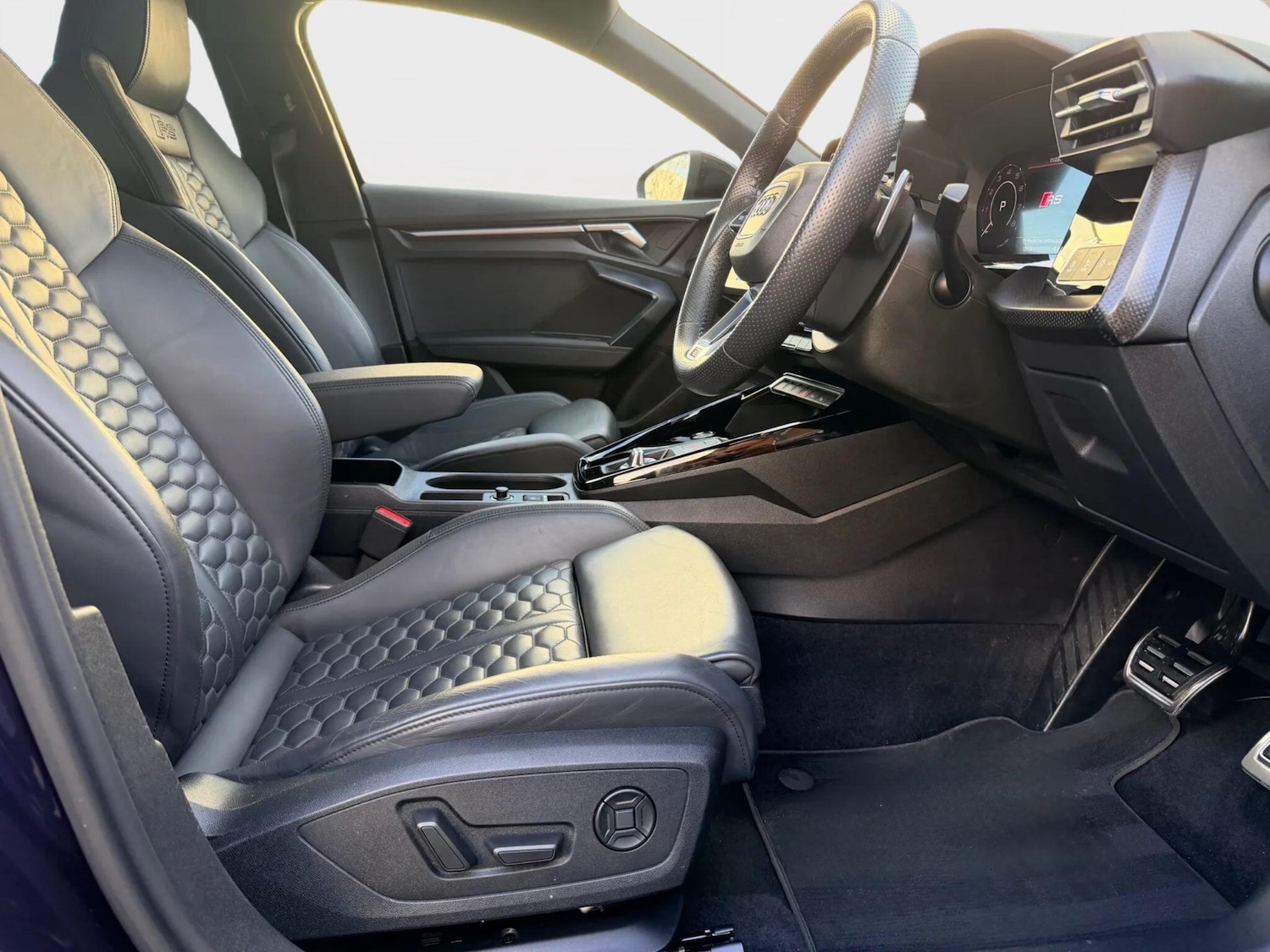 Used Audi RS3 2023 for sale - 76689654: Photo 11