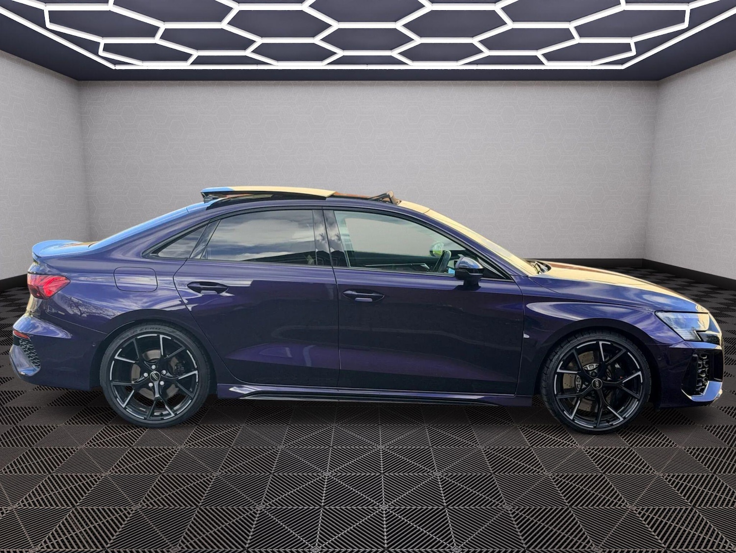 Used Audi RS3 2023 for sale - 76689654: Photo 3