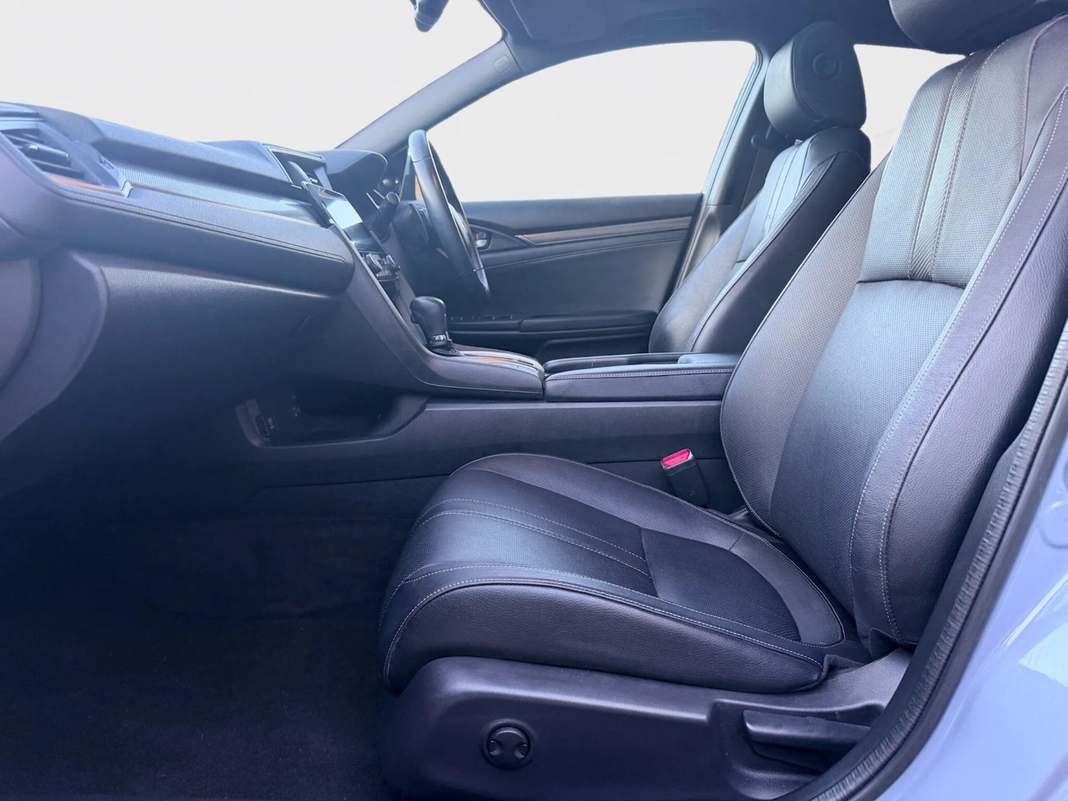 Used Honda Civic 2017 for sale - 77559603: Photo 22