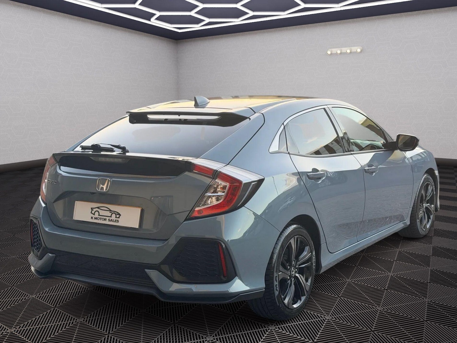 Used Honda Civic 2017 for sale - 77559603: Photo 4