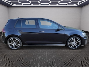 Used Volkswagen Golf 2017 for sale - 78706334: Photo