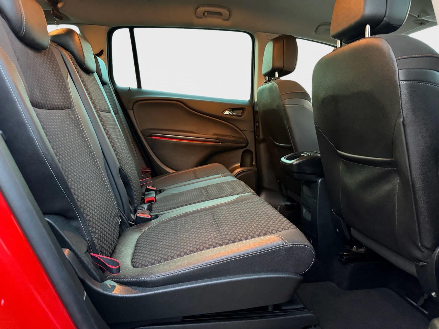 Used Vauxhall Zafira Tourer 2015 for sale - 76122390: Photo 14