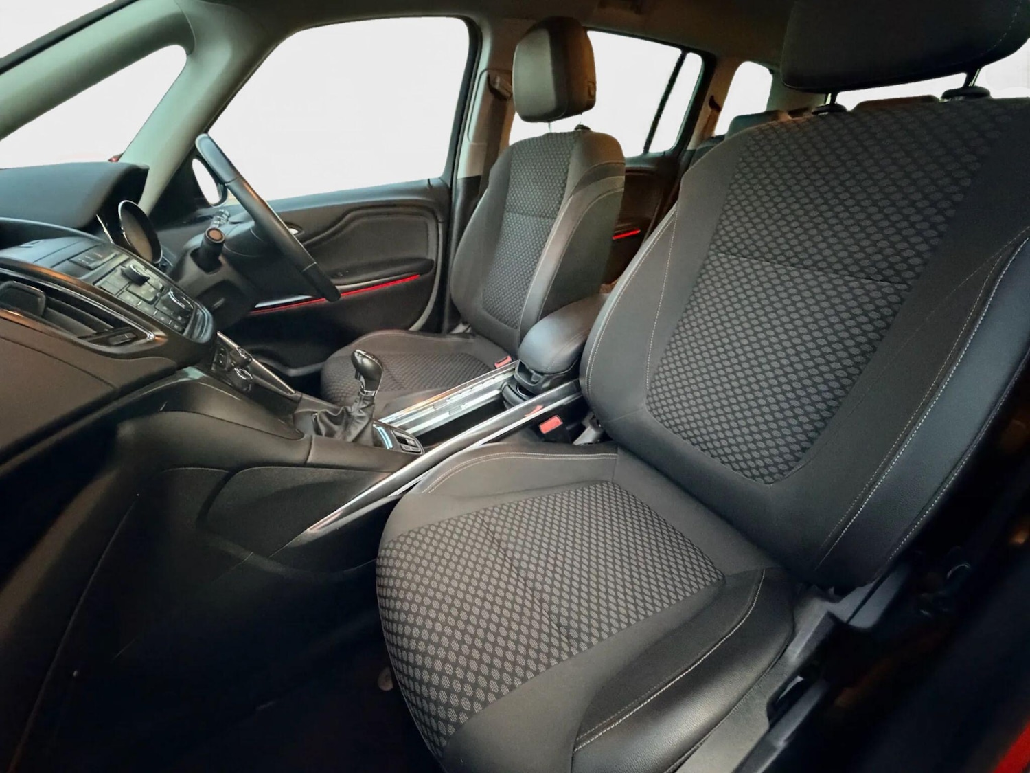 Used Vauxhall Zafira Tourer 2015 for sale - 76122390: Photo 25