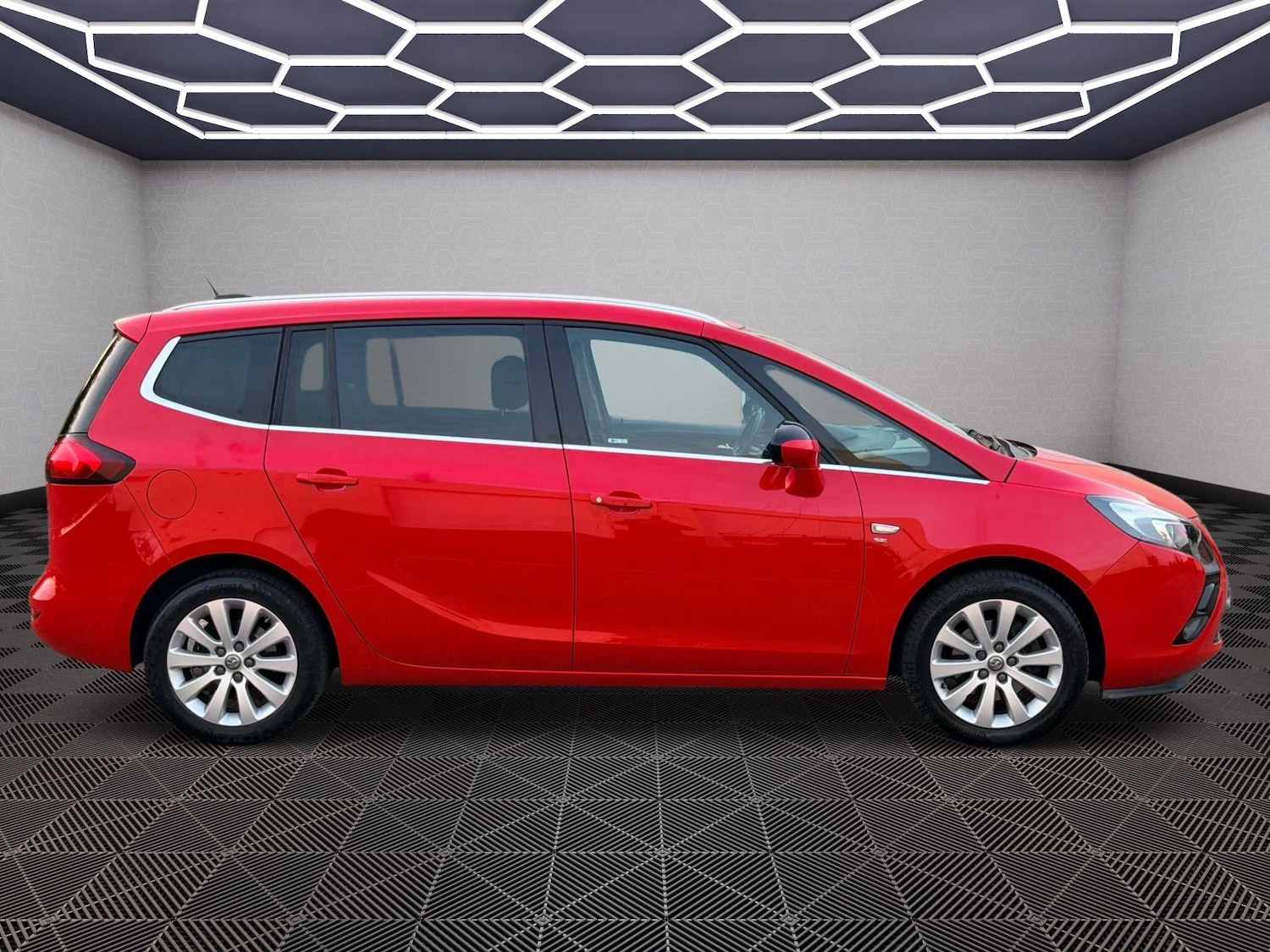 Used Vauxhall Zafira Tourer 2015 for sale - 76122390: Photo 3