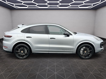 Used Porsche Cayenne 2019 for sale - 76099116: Photo