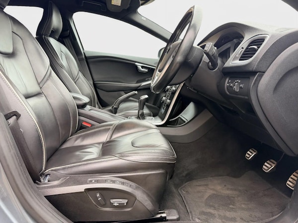 Used Volvo V40 2019 for sale - 76260030: Photo 11