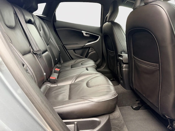 Used Volvo V40 2019 for sale - 76260030: Photo 14