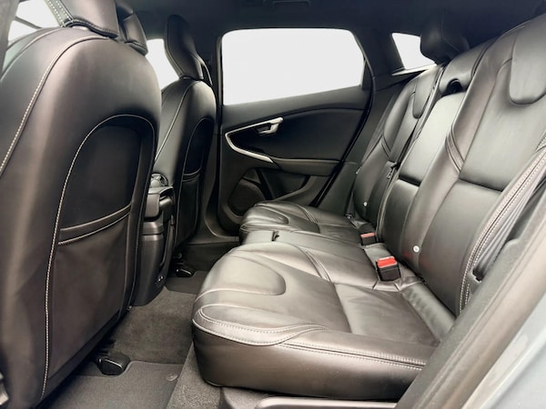 Used Volvo V40 2019 for sale - 76260030: Photo 17