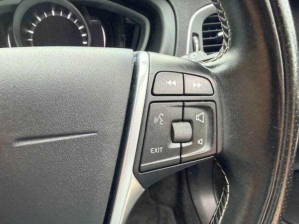 Used Volvo V40 2019 for sale - 76260030: Photo 25