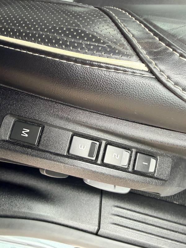 Used Volvo V40 2019 for sale - 76260030: Photo 34
