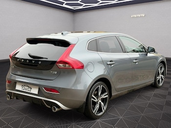 Used Volvo V40 2019 for sale - 76260030: Photo 4