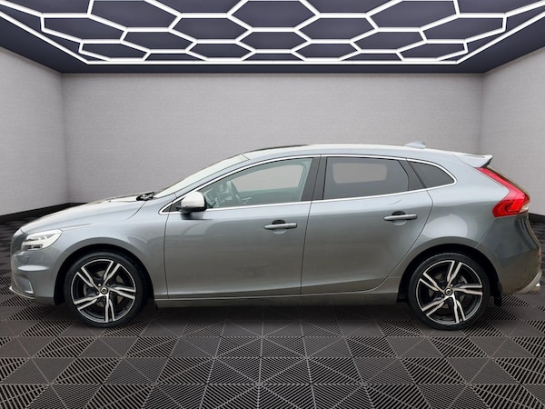 Used Volvo V40 2019 for sale - 76260030: Photo 7