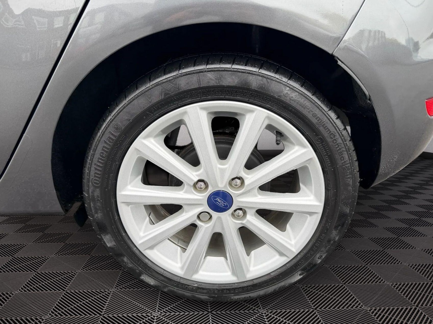 Used Ford Fiesta 2017 for sale - 76431923: Photo 12