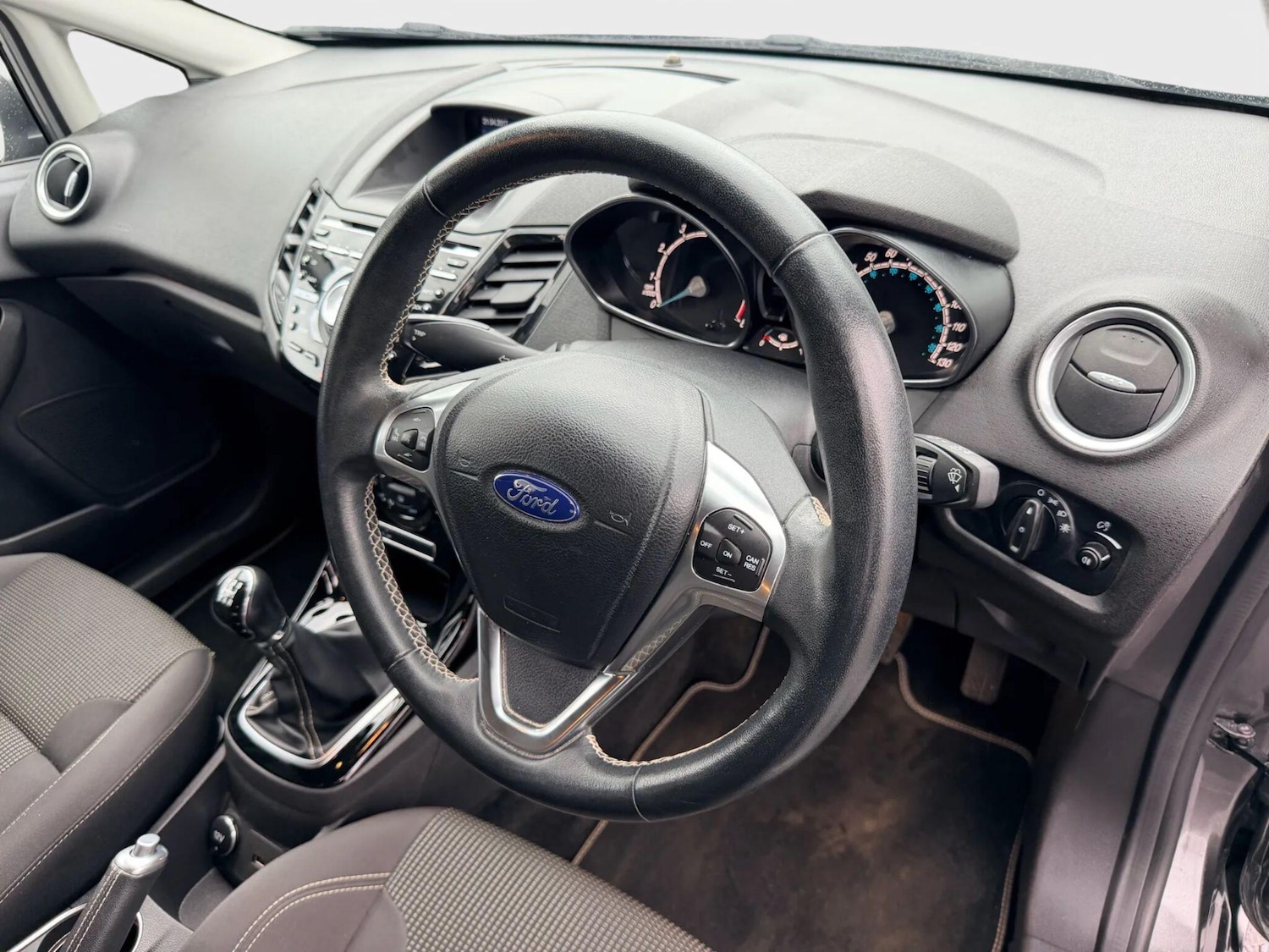 Used Ford Fiesta 2017 for sale - 76431923: Photo 14