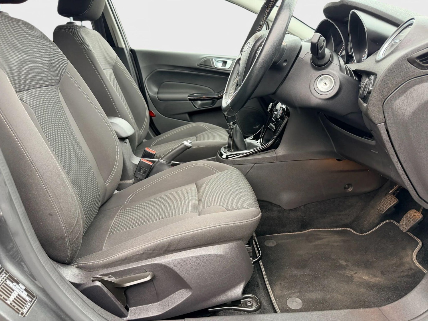 Used Ford Fiesta 2017 for sale - 76431923: Photo 15