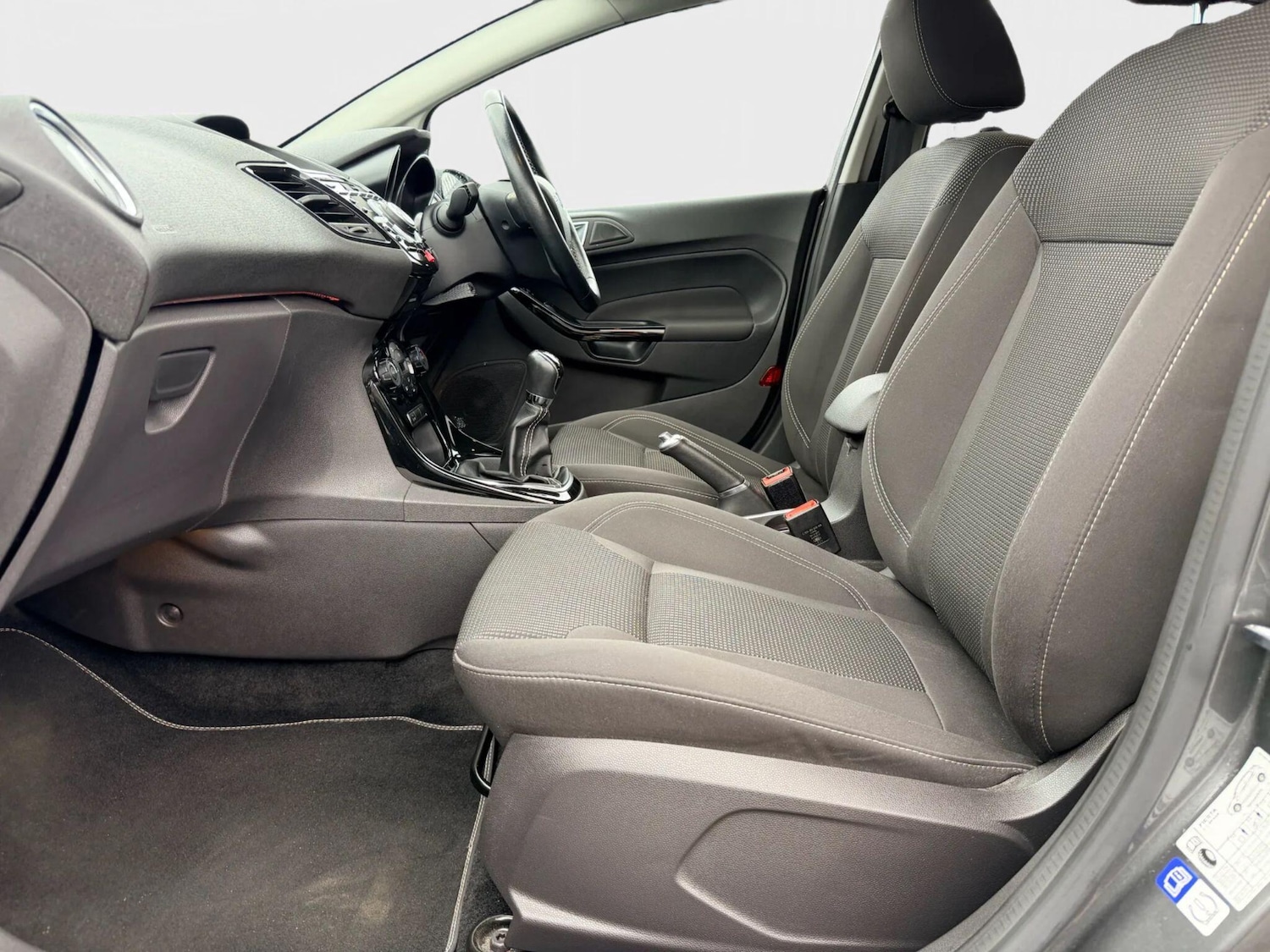 Used Ford Fiesta 2017 for sale - 76431923: Photo 24