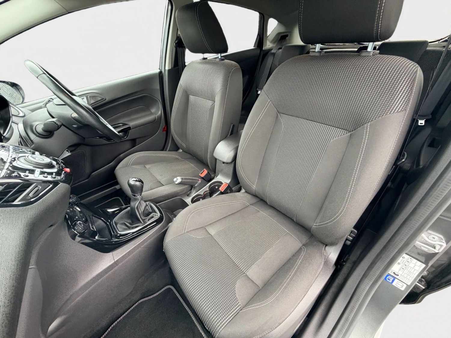 Used Ford Fiesta 2017 for sale - 76431923: Photo 25