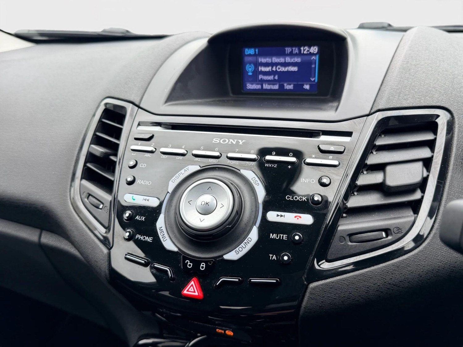 Used Ford Fiesta 2017 for sale - 76431923: Photo 32