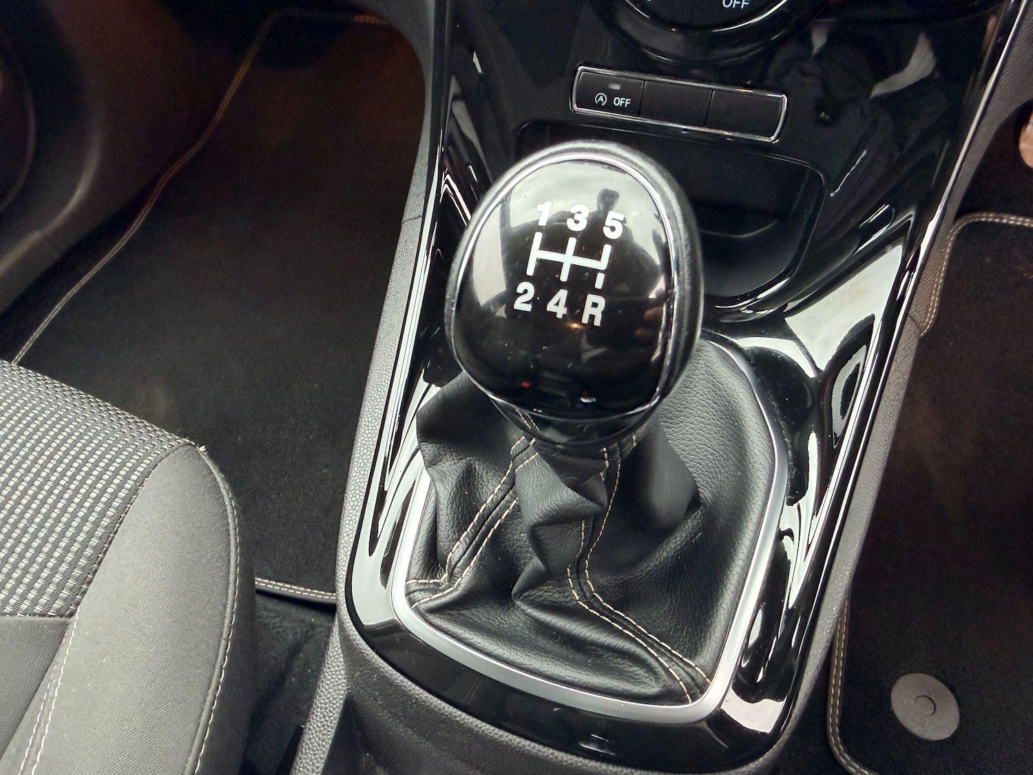 Used Ford Fiesta 2017 for sale - 76431923: Photo 35