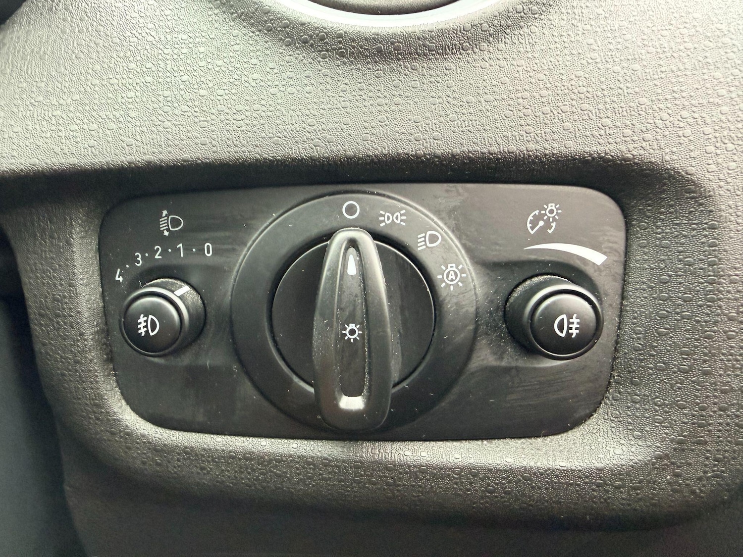 Used Ford Fiesta 2017 for sale - 76431923: Photo 37