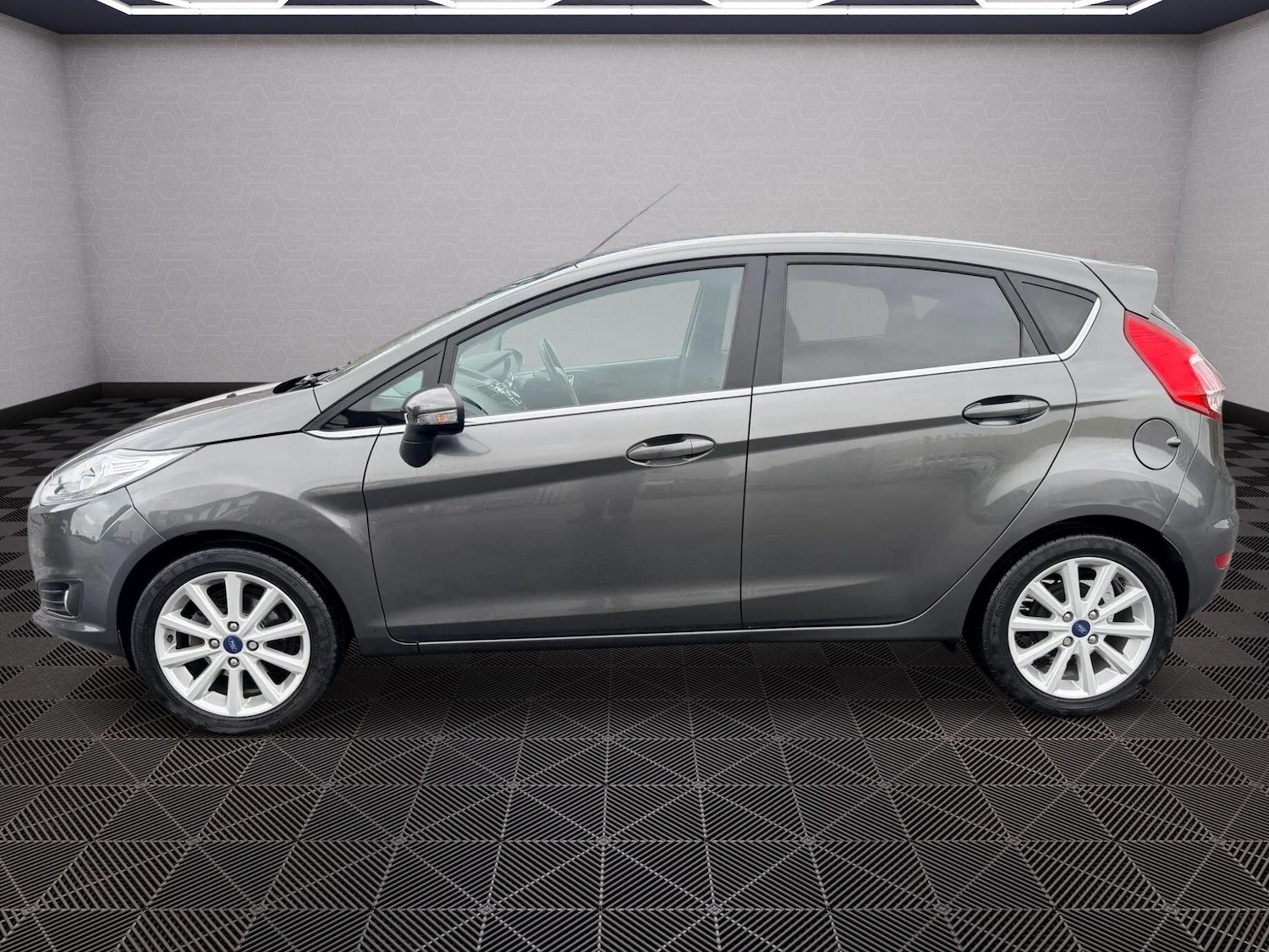 Used Ford Fiesta 2017 for sale - 76431923: Photo 7