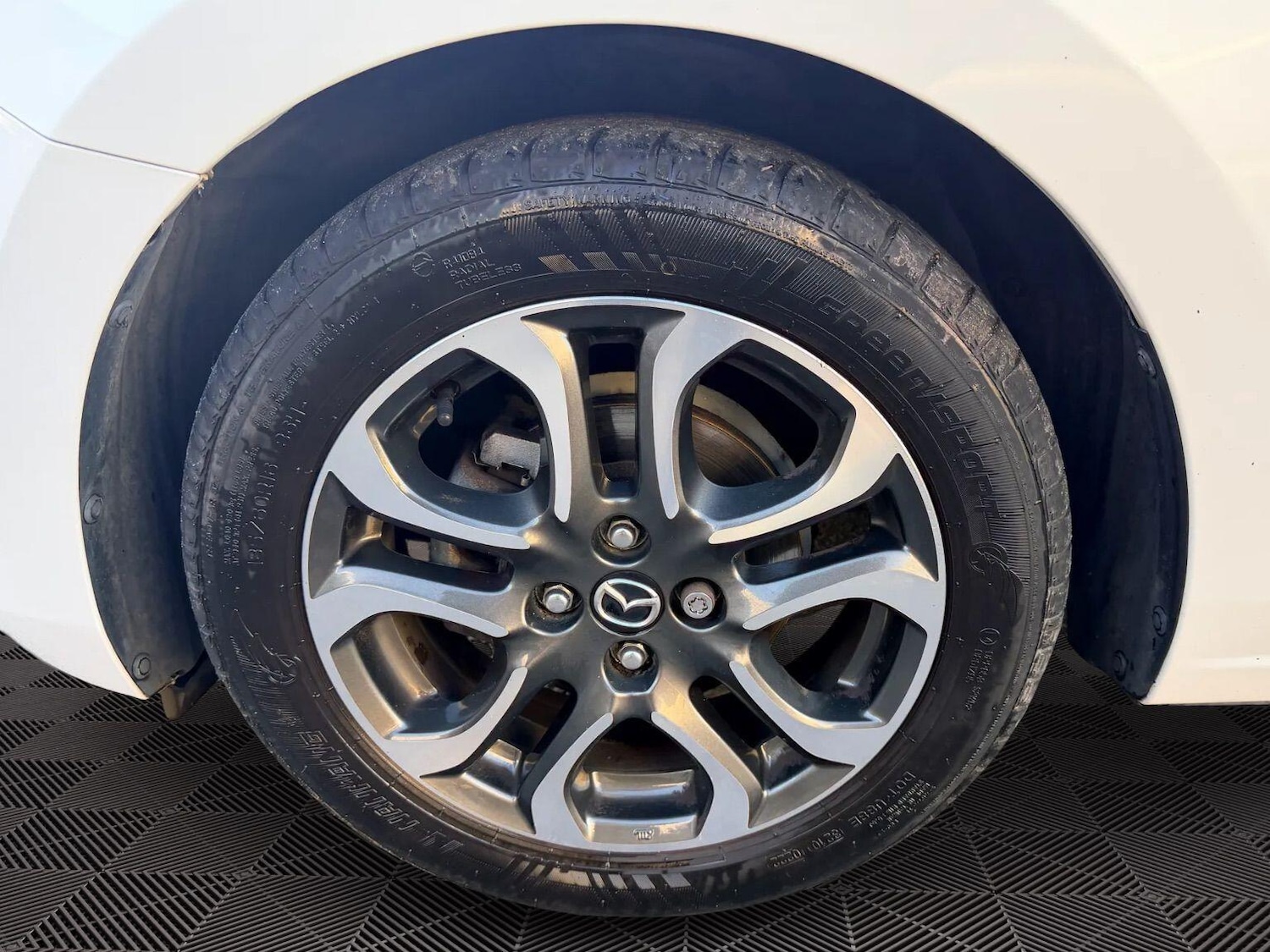 Used Mazda Mazda2 2015 for sale - 76742844: Photo 10