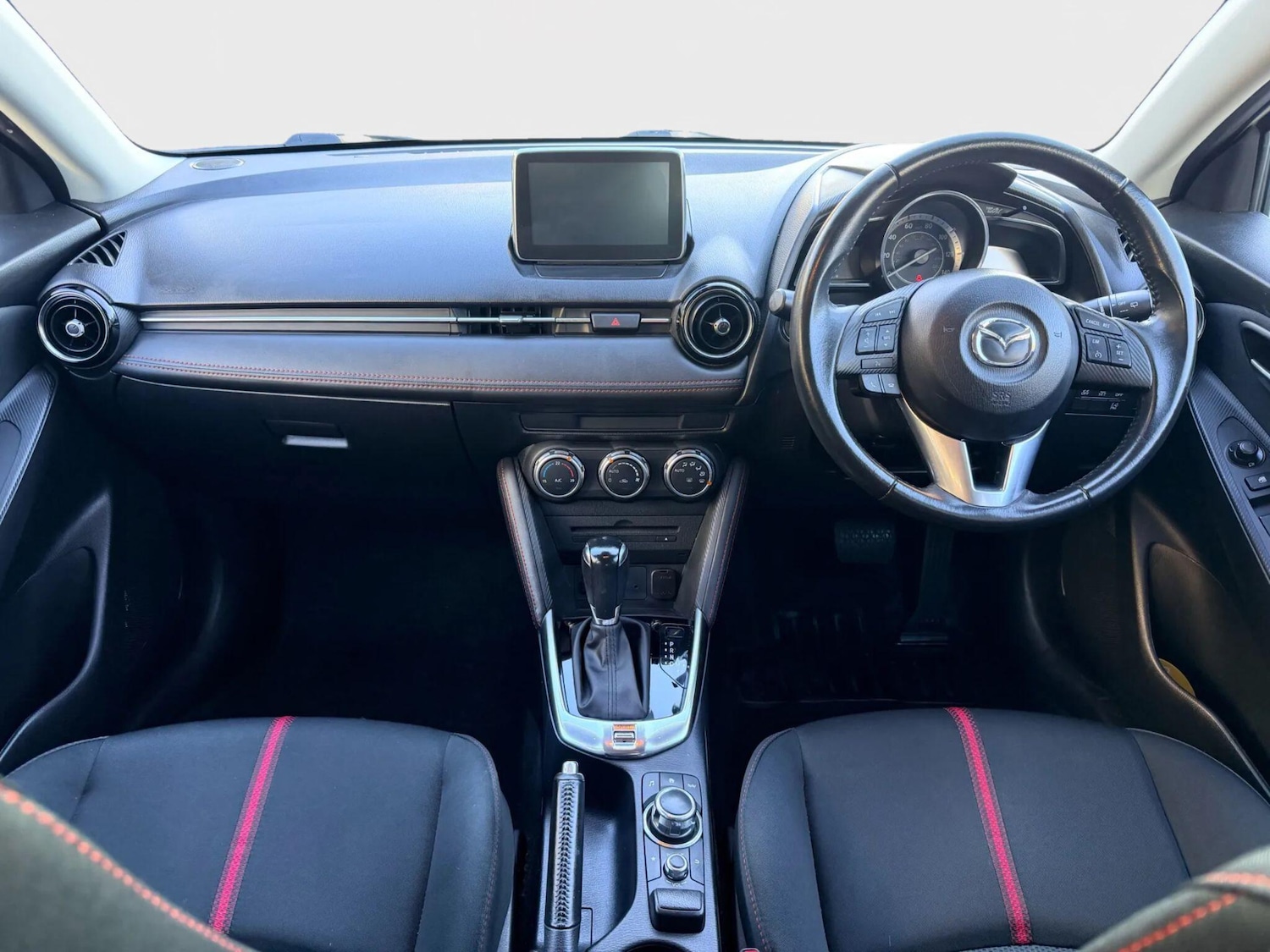 Used Mazda Mazda2 2015 for sale - 76742844: Photo 14