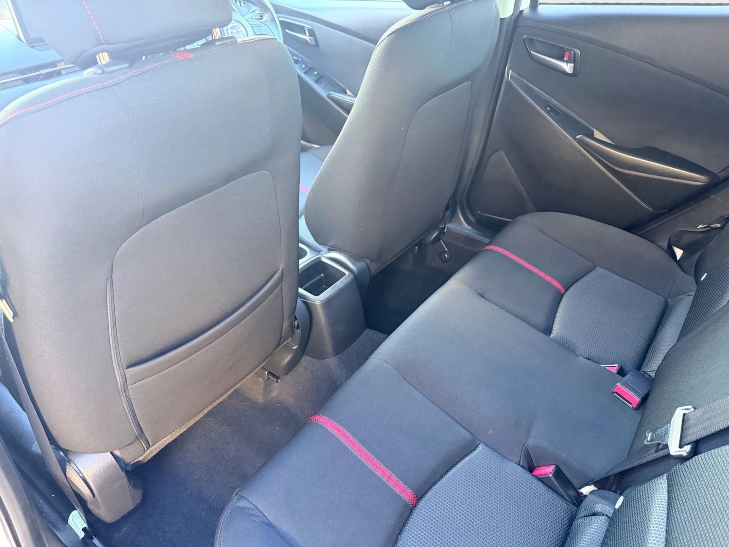 Used Mazda Mazda2 2015 for sale - 76742844: Photo 21