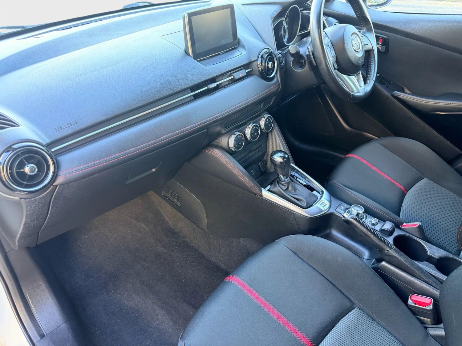 Used Mazda Mazda2 2015 for sale - 76742844: Photo 24