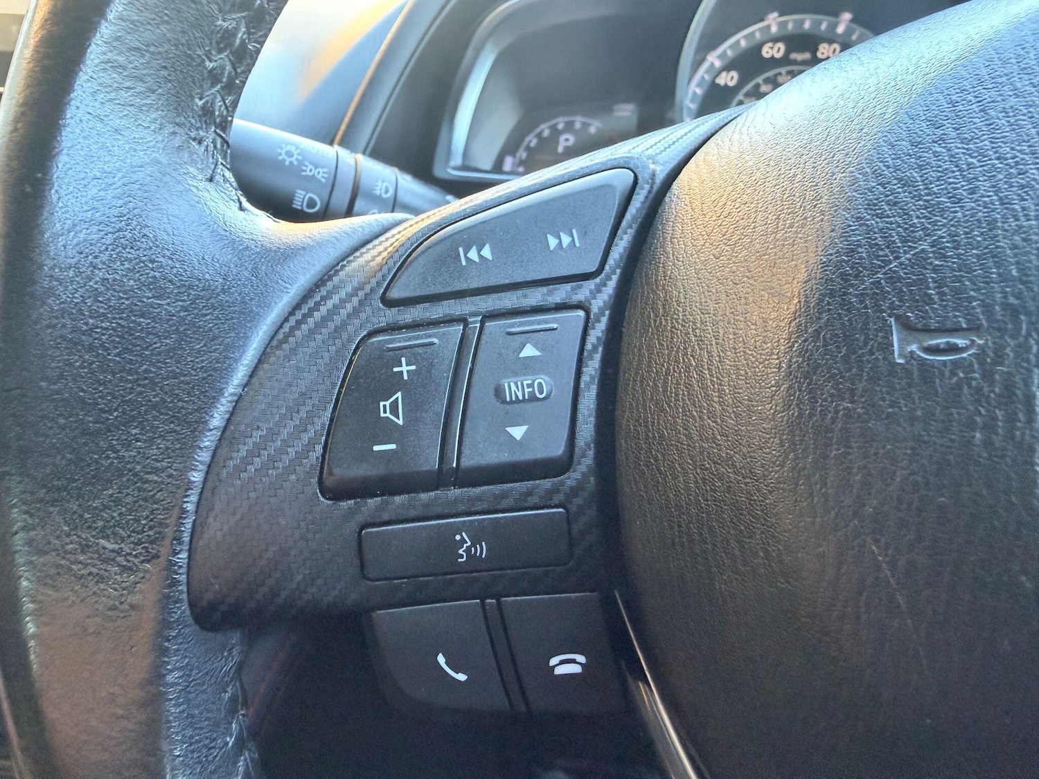 Used Mazda Mazda2 2015 for sale - 76742844: Photo 29