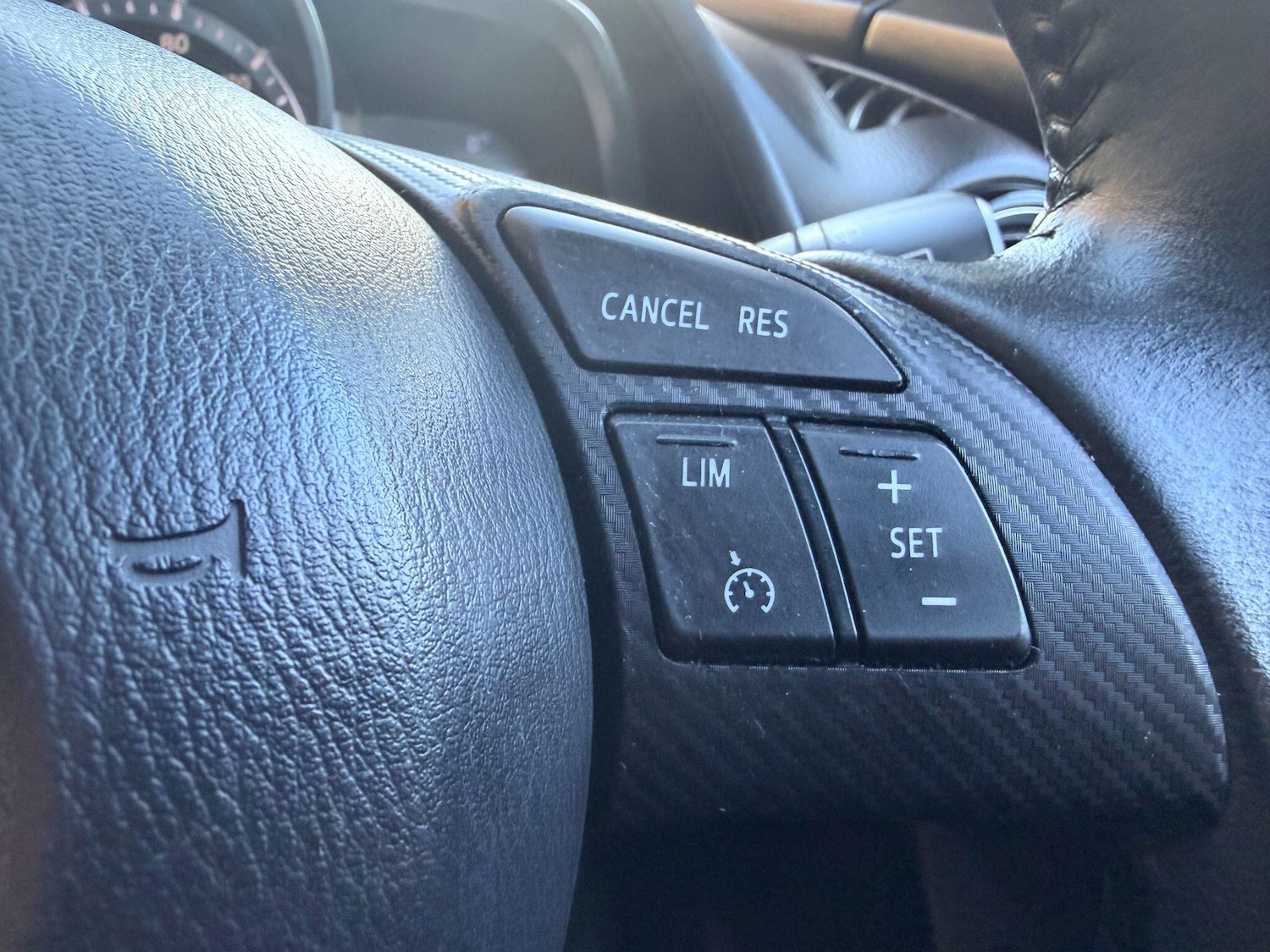 Used Mazda Mazda2 2015 for sale - 76742844: Photo 30