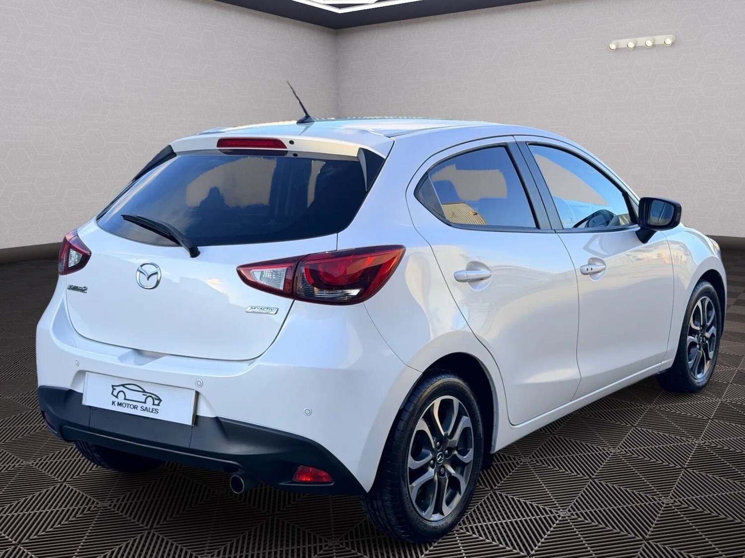 Used Mazda Mazda2 2015 for sale - 76742844: Photo 4