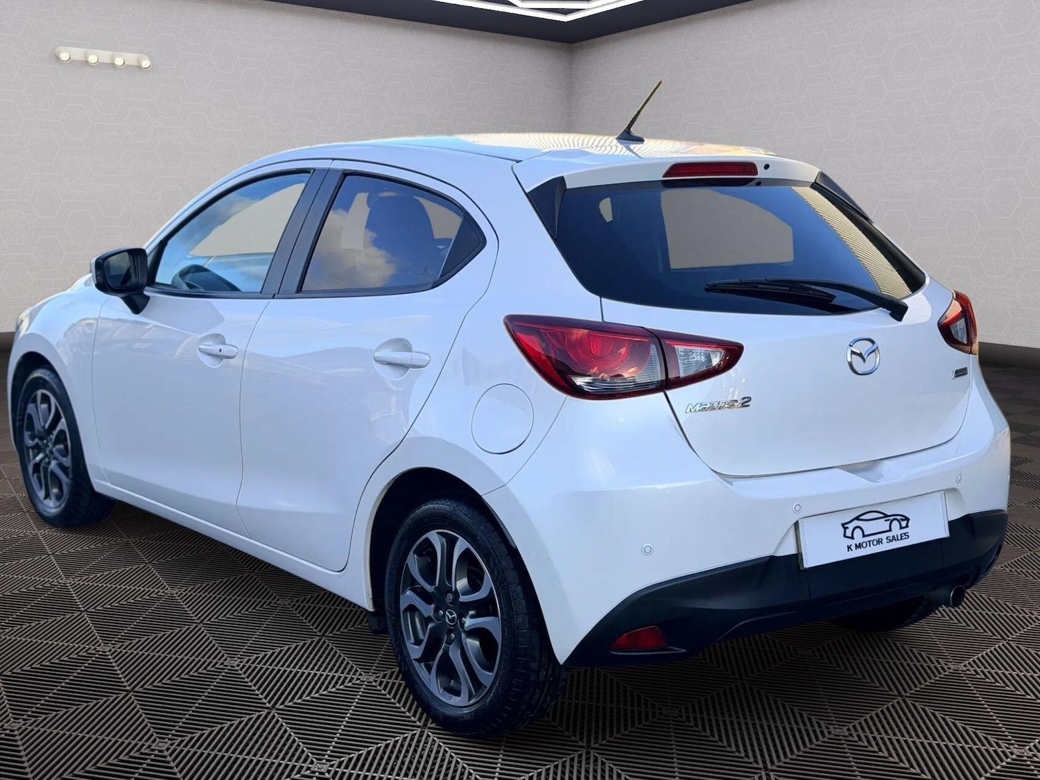 Used Mazda Mazda2 2015 for sale - 76742844: Photo 6