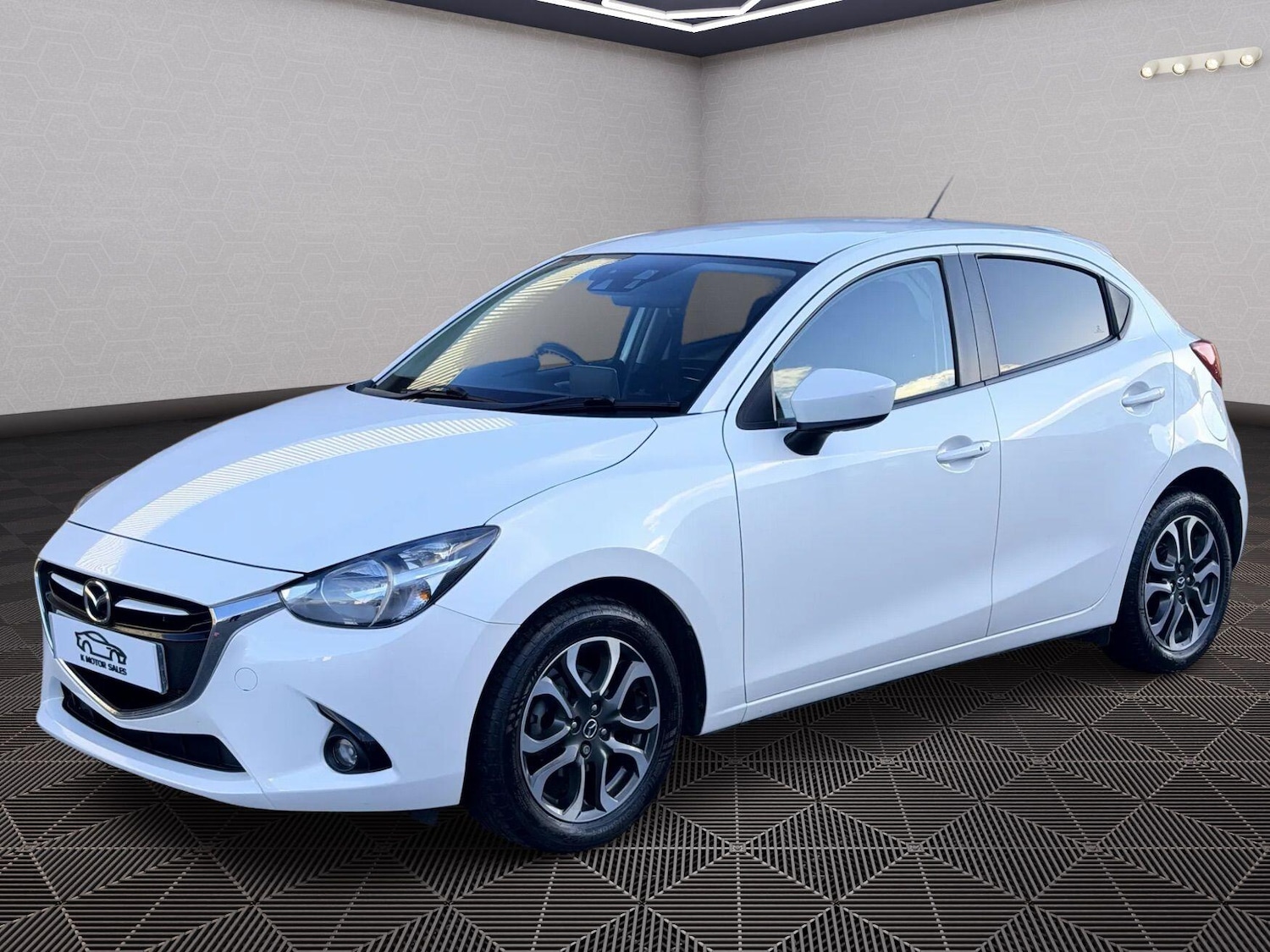 Used Mazda Mazda2 2015 for sale - 76742844: Photo 8