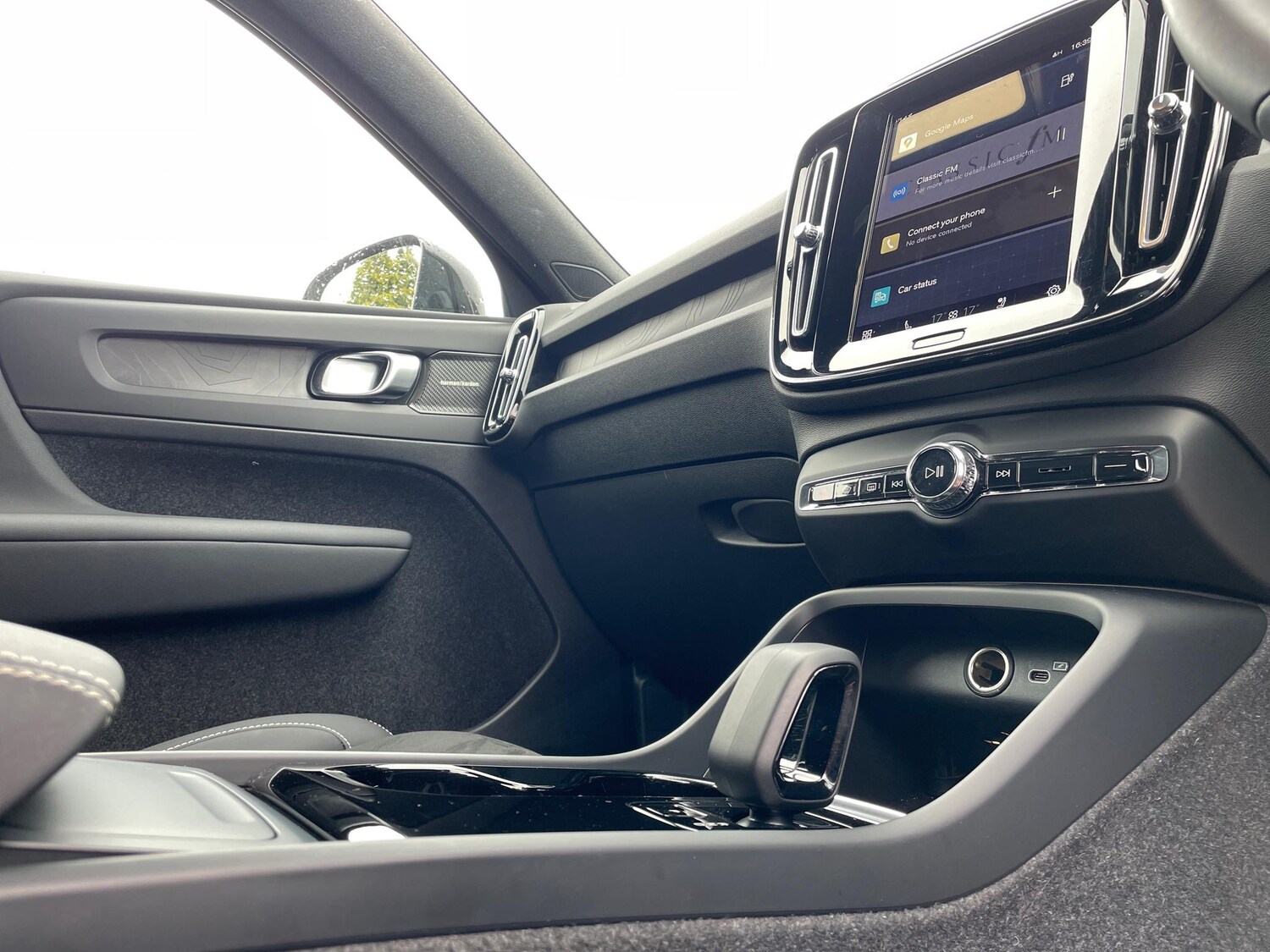 Used Volvo XC40 2023 for sale - 76644545: Photo 21