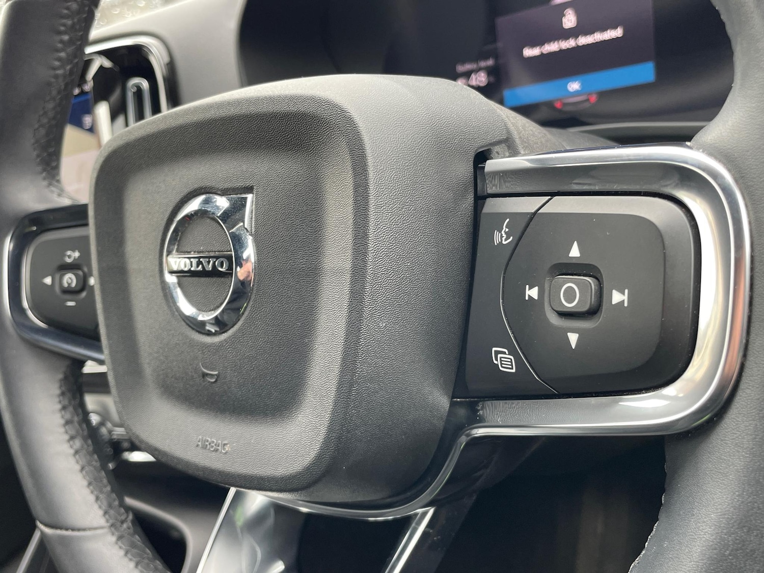 Used Volvo XC40 2023 for sale - 76644545: Photo 26