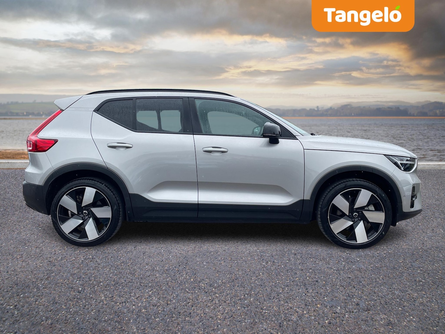 Used Volvo XC40 2023 for sale - 76644545: Photo 3