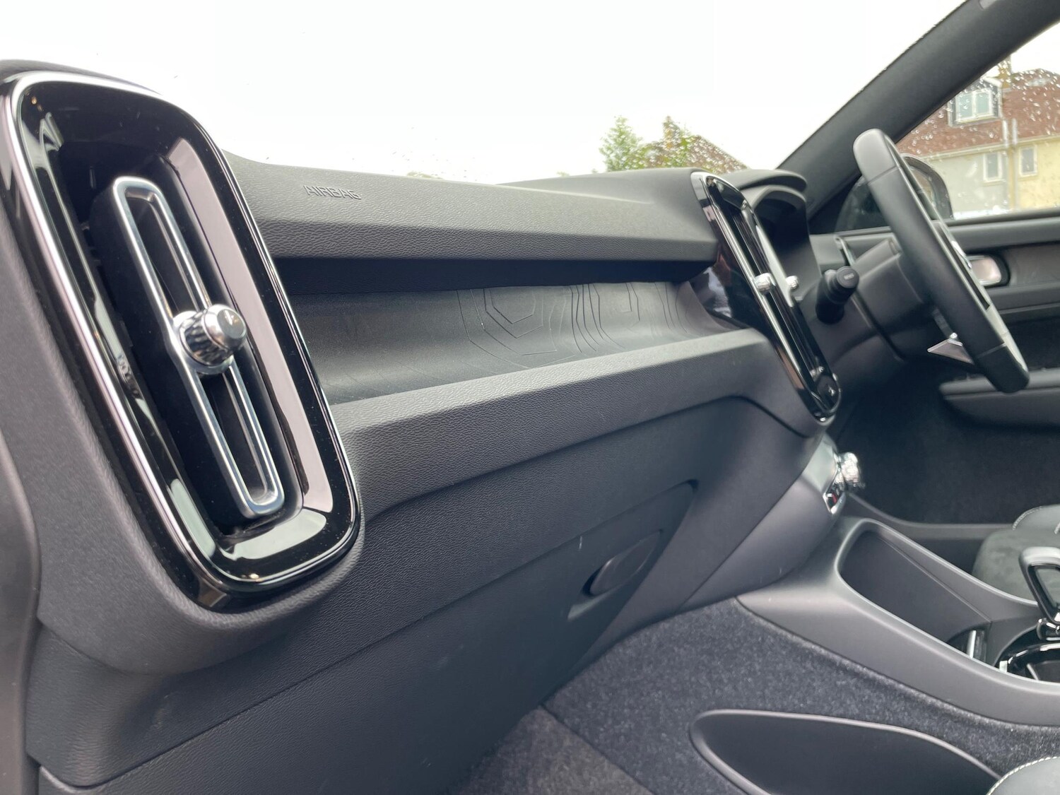 Used Volvo XC40 2023 for sale - 76644545: Photo 34