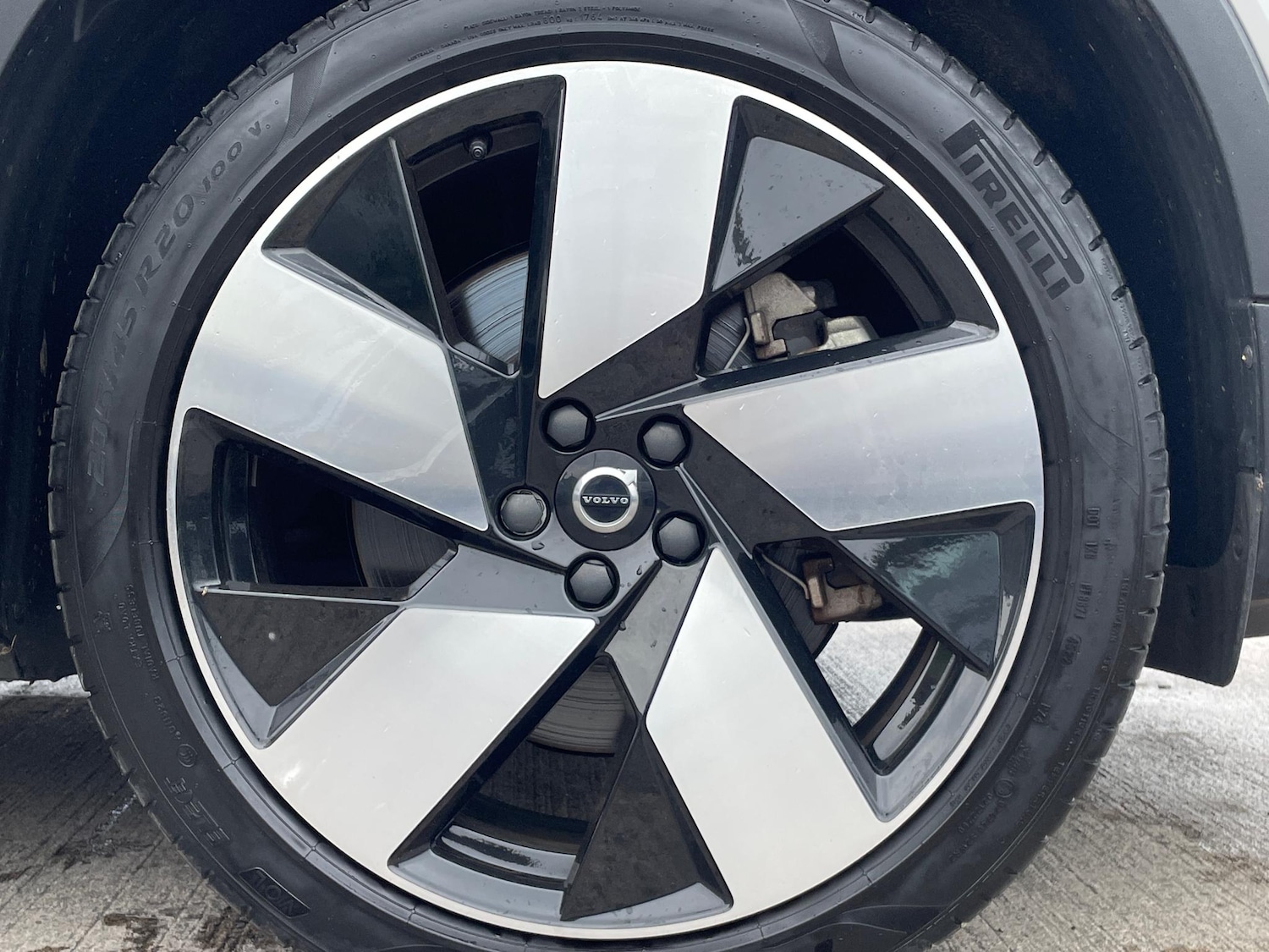 Used Volvo XC40 2023 for sale - 76644545: Photo 4