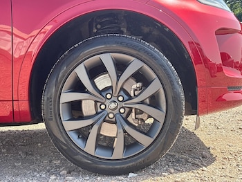 Used Land Rover Discovery Sport 2023 for sale - 78982044: Photo