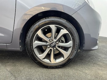 Used Hyundai i10 2019 for sale - 76166798: Photo 4
