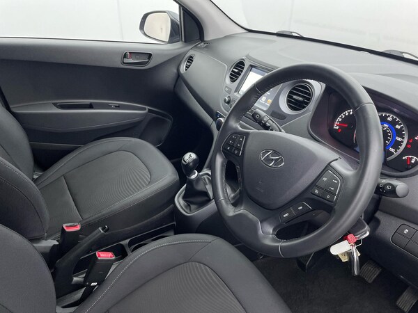 Used Hyundai i10 2019 for sale - 76166798: Photo 5